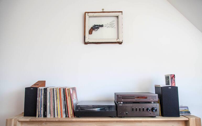 Perfect For The Family: Luxurious, Sunny Rooftop gallery image 4