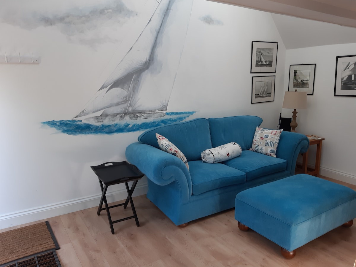 Popular Airbnb listing: 'The Little House' - in the centre of Stock in Essex