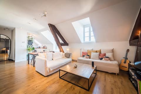 Airbnb performant: Cozy apartment in the heart of the historic district à Auxerre