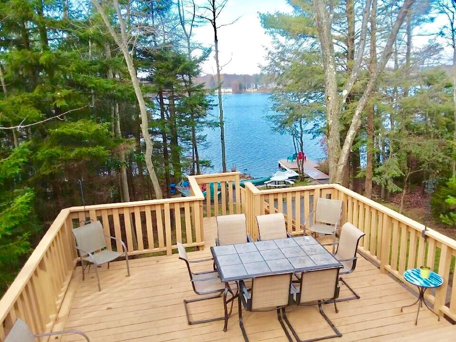 Large wrap around, 2-tier deck with extra seats and BBQ grill. Enjoy outdoor dining and the AMAZING lakeview!