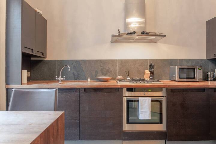 Perfect family location in South Kensington gallery image 4