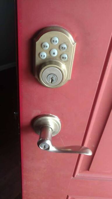 door lock to get inside (i will provide code)