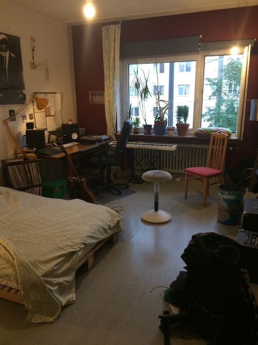 das Zimmer 2