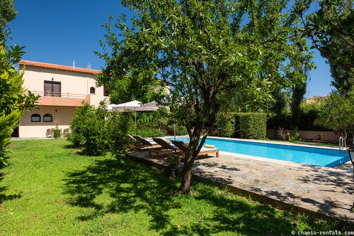 Peaceful location, 600m from the beach