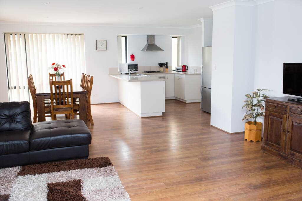 Family/dining room/kitchen