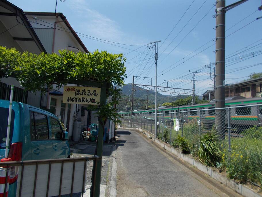 電車とのほたる屋の距離(防音設置済
ペアーがガス取り付け)