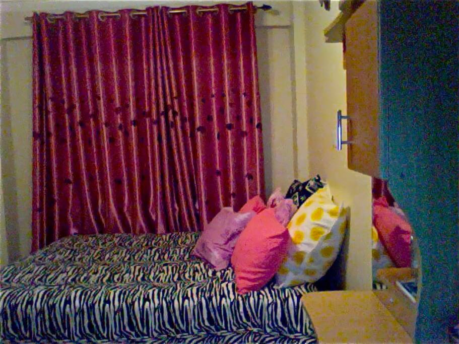 Private room with Queen Bed + Ensuite