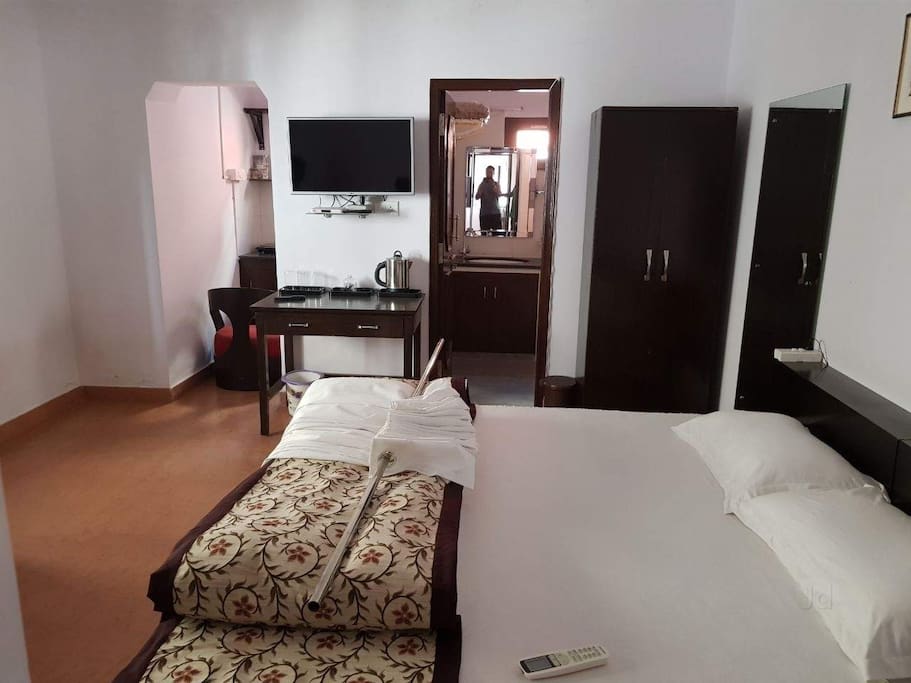 Room Green