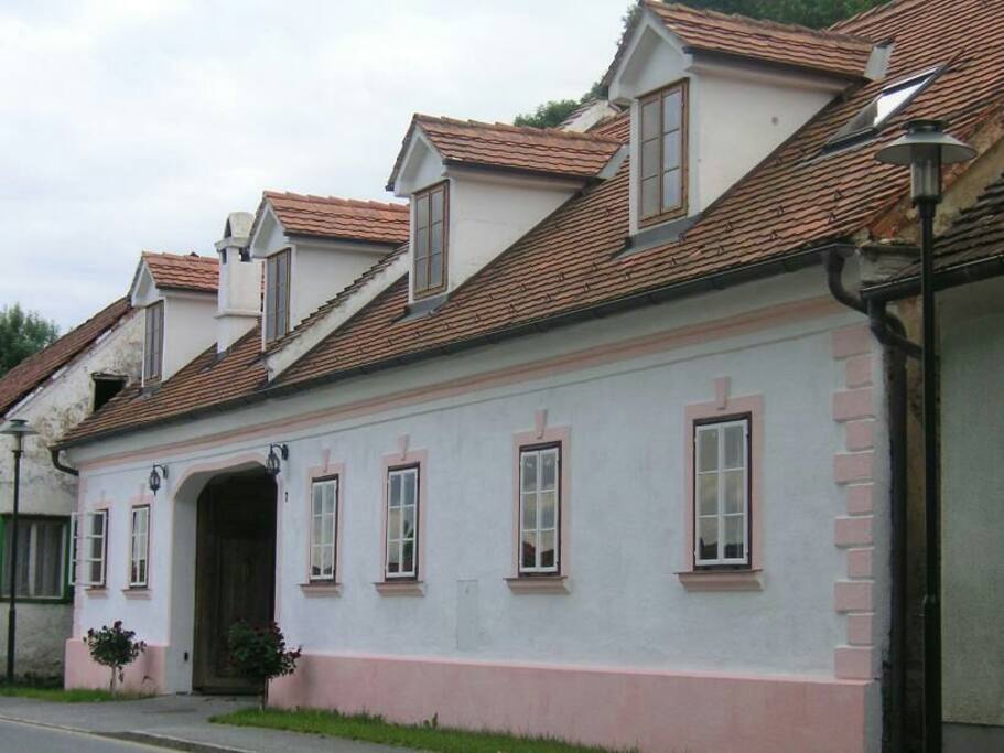 .....das revitalisierte Haus stammt aus dem 16. Jhd...