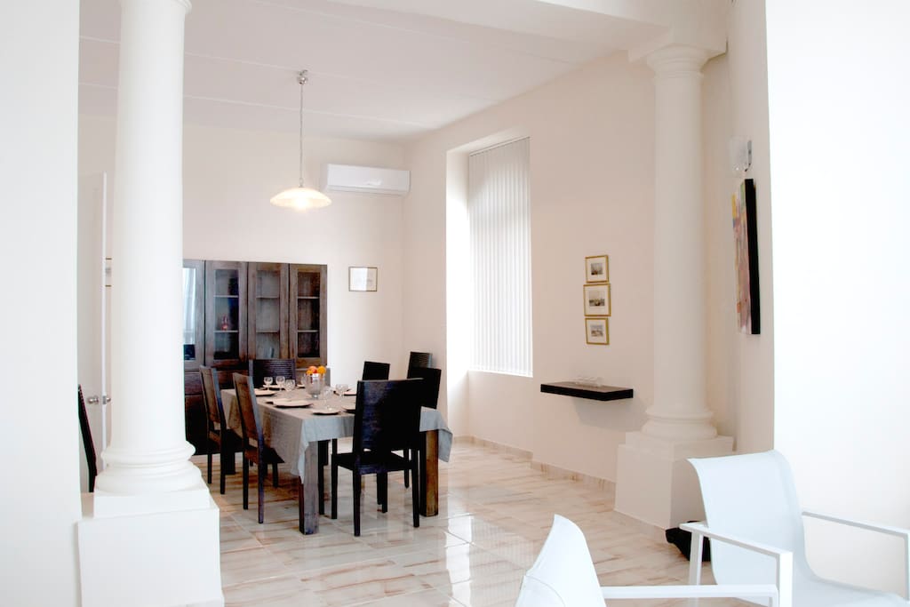 Dining Area with seating capacity for 8 guests