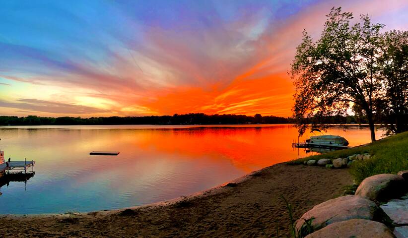 Luxury Family Lake Home gallery image 4