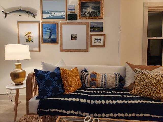 3 Bedroom. Walk to everything! gallery image 5