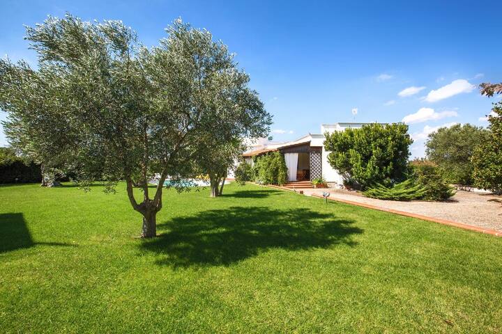 [Villa Paola] Piscina Privata con Ampio Giardino gallery image 5