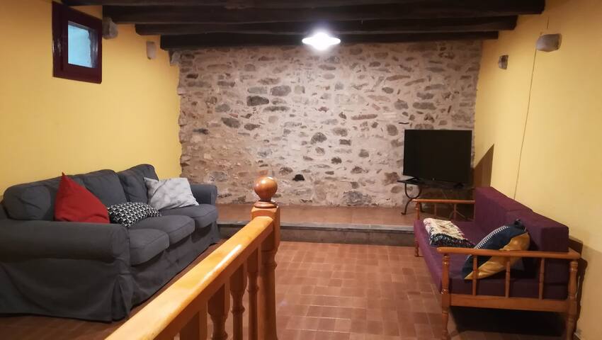 Masia amb piscina, per a 20 persones gallery image 5