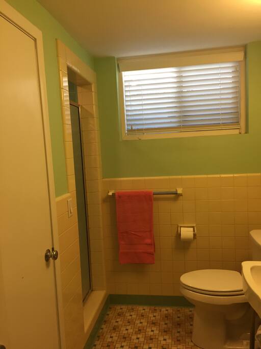 plenty of towels and linens...