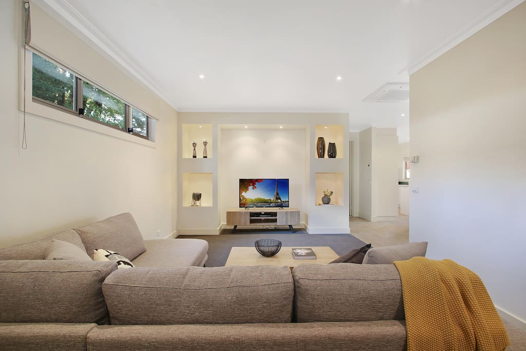 The spacious living Room allows you to kick back and enjoy some peace & quiet