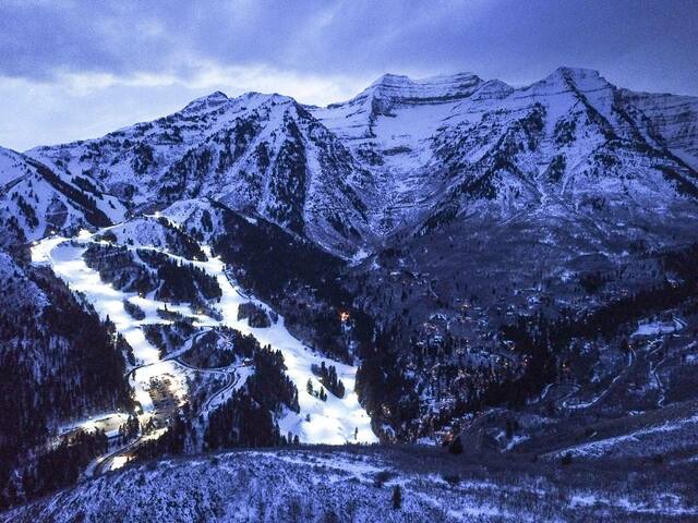 Mountain Cabins Utah managed Airbnb listing 1