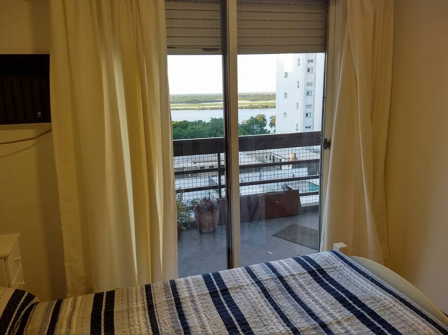 Habitación doble con salida al balcón y gran vista