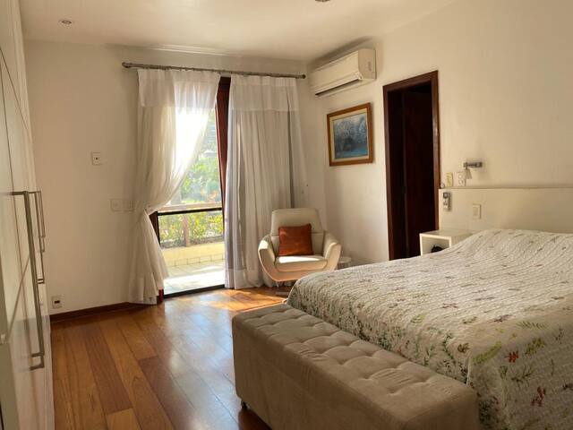 Casa Luxuosa 4 Qts a 200m da praia da Barra gallery image 2