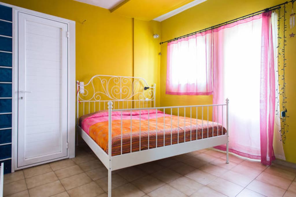 The double bedroom.