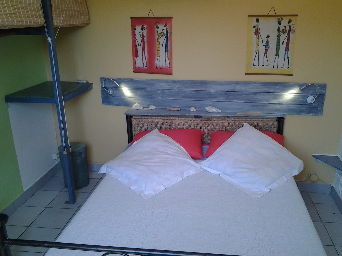 ห้องเตียงคู่ติดแอร์