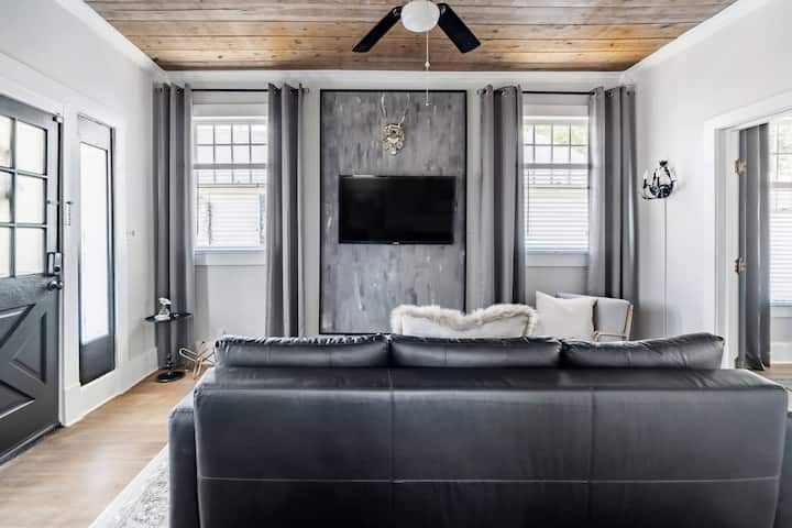Bagby Avenue Cottage - Waco, TX