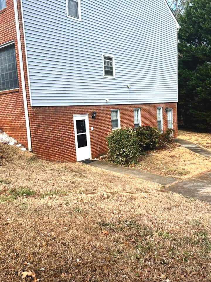 Manning Paradise with 2 Beds Houses for Rent in Marietta,