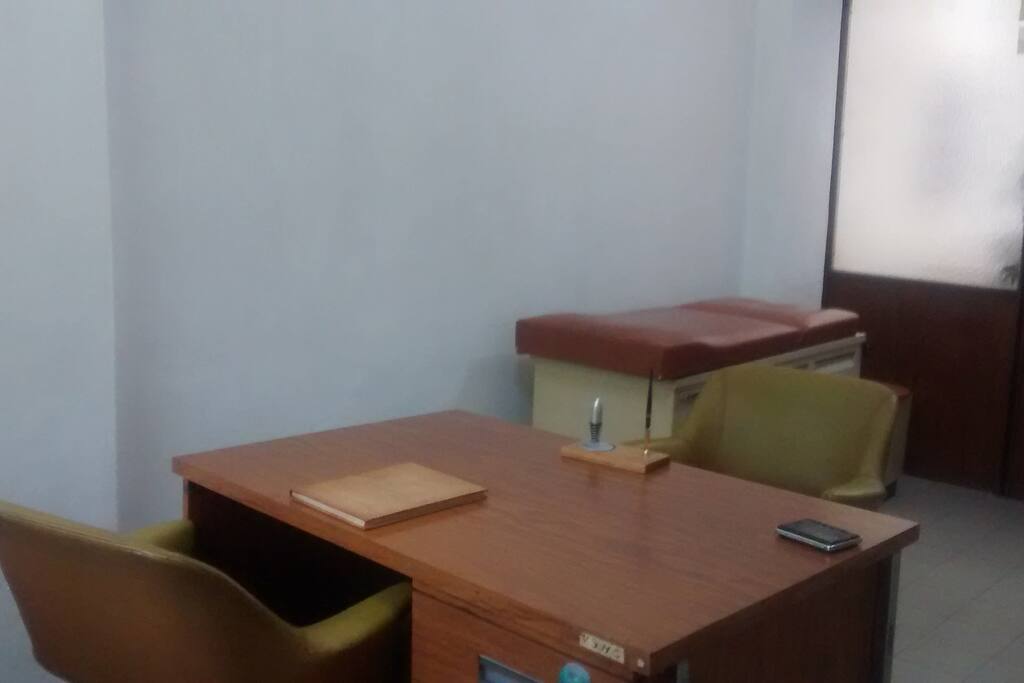 Escritorio , cama de auscultación
