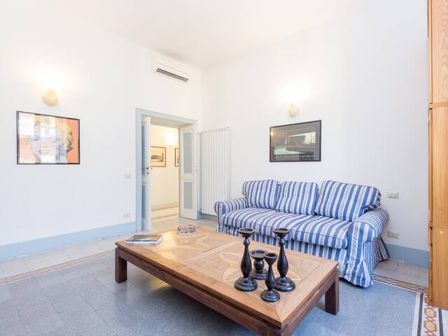 Vatican Comfortable Sunny Apartment gallery image 3