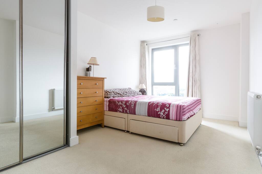 Master bedoom with double bed and ensuite