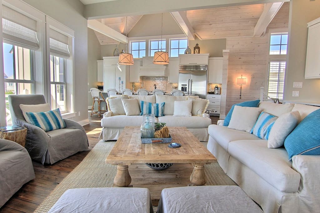 Oceanaire 196 RO-Living Room