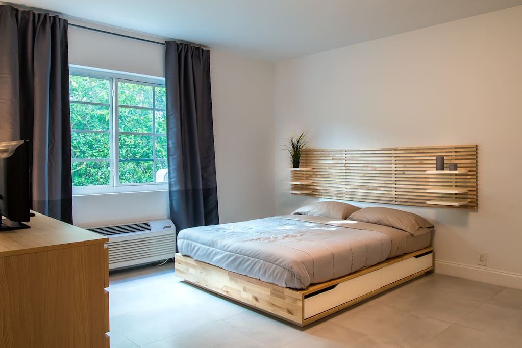 Queen bed