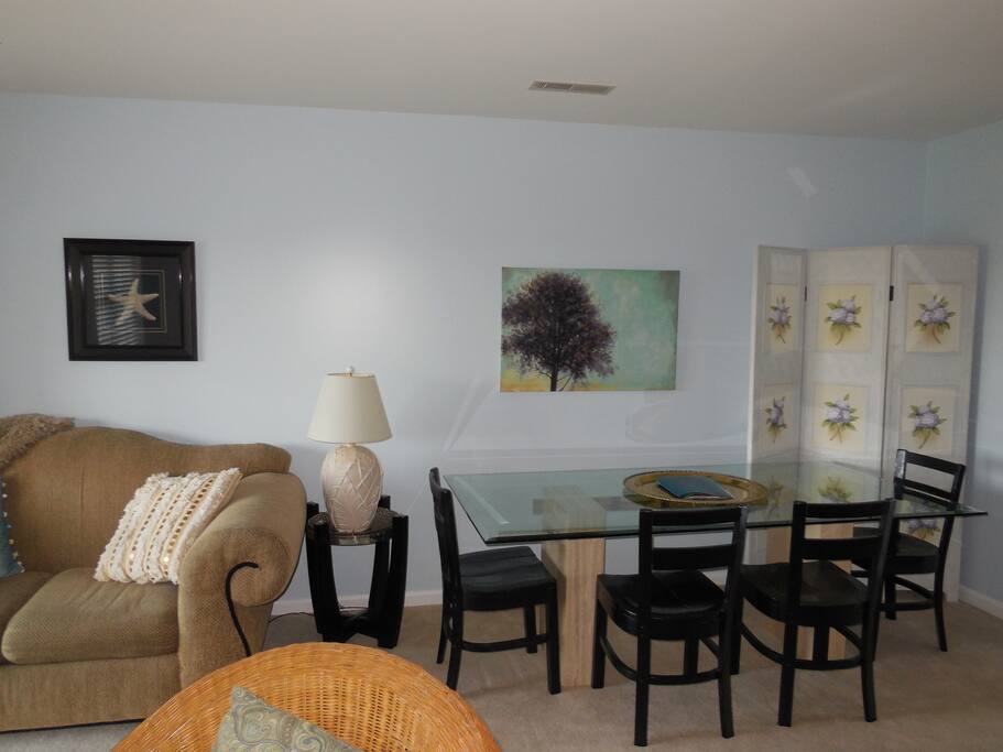 Dining table to seat 6-8
