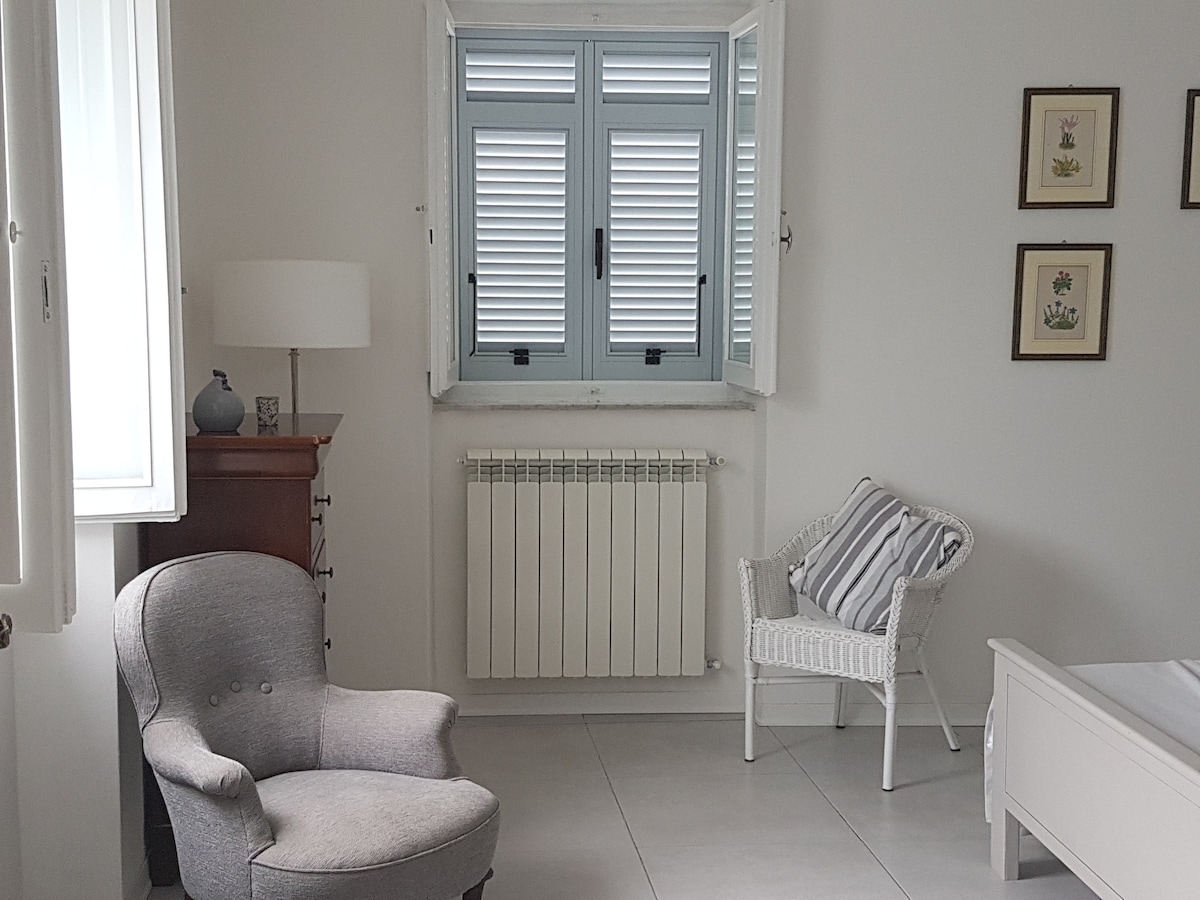 Annonce Airbnb populaire: via Santa Maria, a boutique haven in Pietrasanta à Pietrasanta