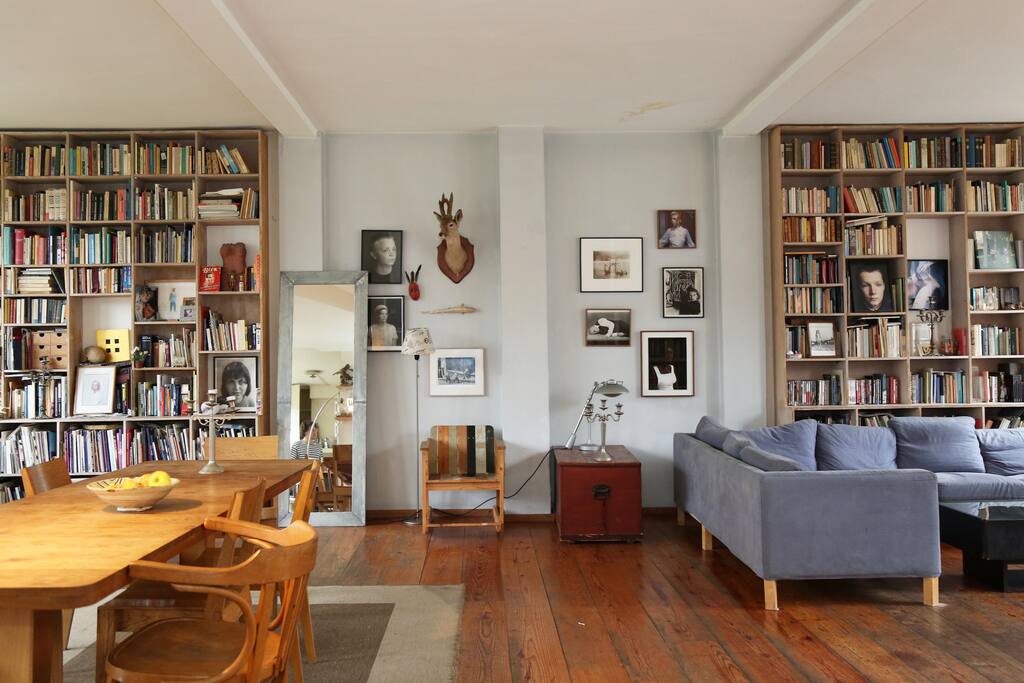 Living room view from then entrance