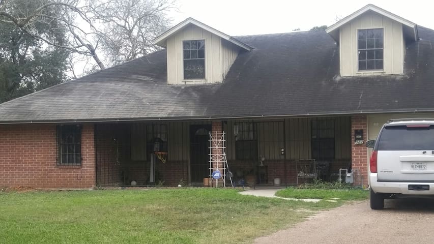 South Texas Petite Ranch Style Home