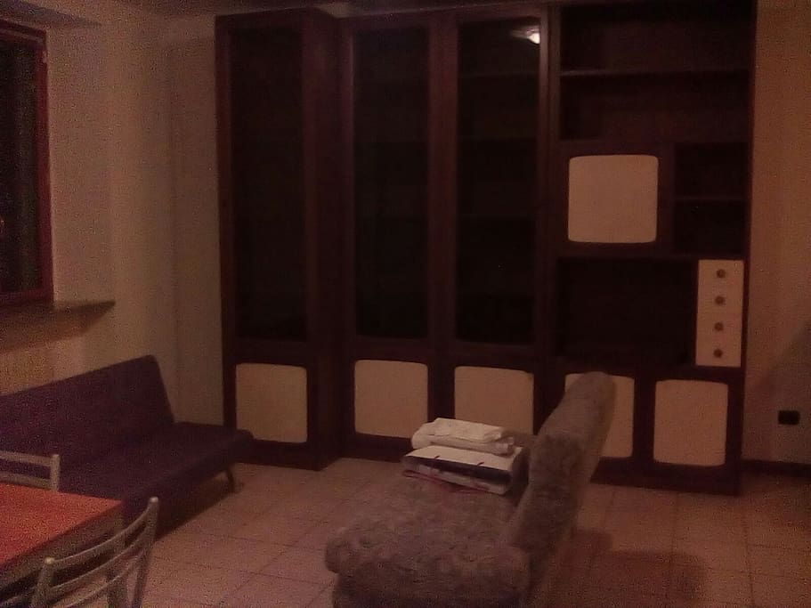 SOGGIORNO CON DIVANO LETTO E DIVANO DUE POSTI