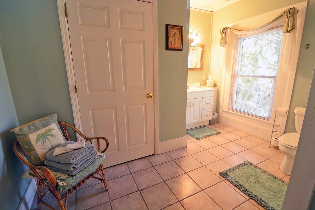 Magnolia bathroom
