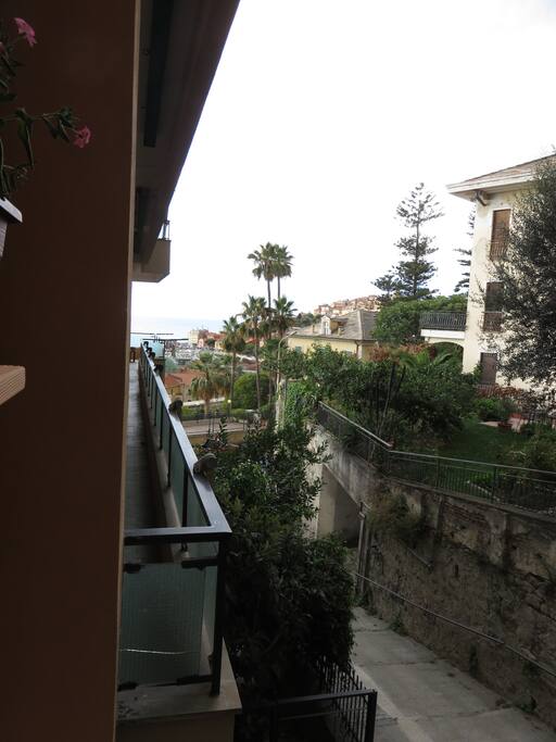 dal balcone