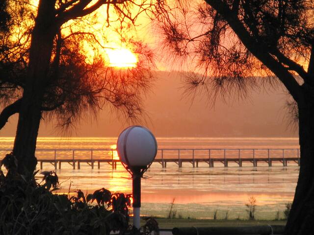 The Sunset Cabin Lakeside - Long Jetty NSW