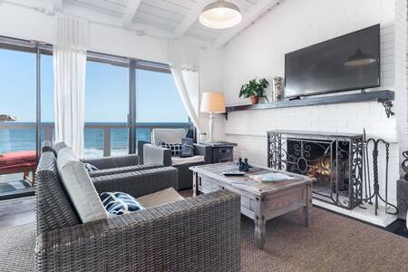 WAVERLY’S OVER THE WATER Black ~~~ Bungalow