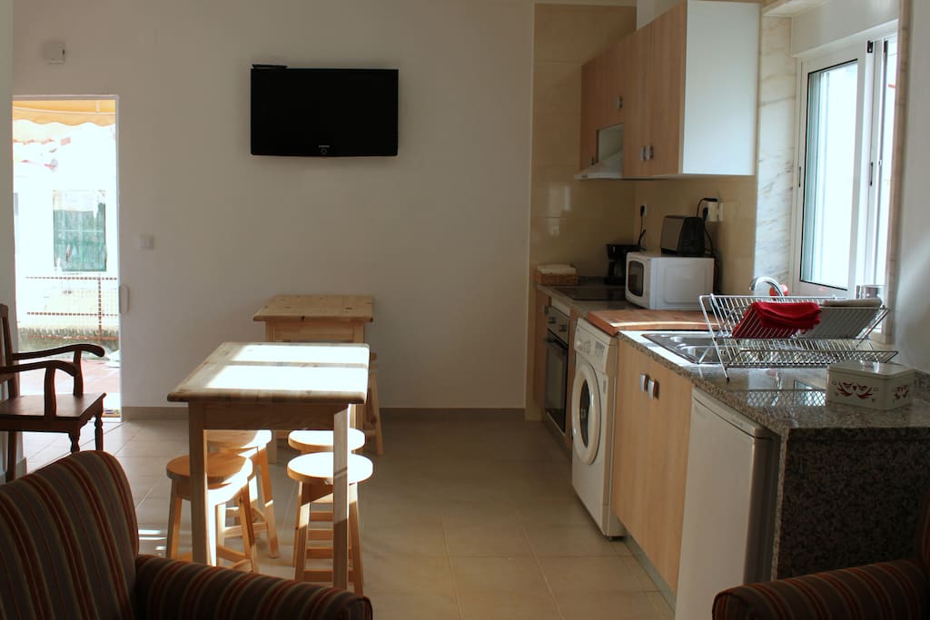 Big Kitchen, cable TV, notice the door? It can be left open!