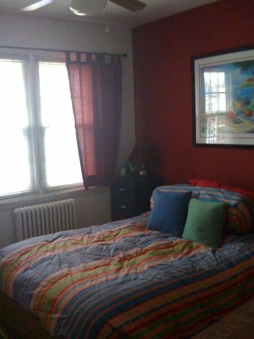 2nd bedroom - Full size bed
