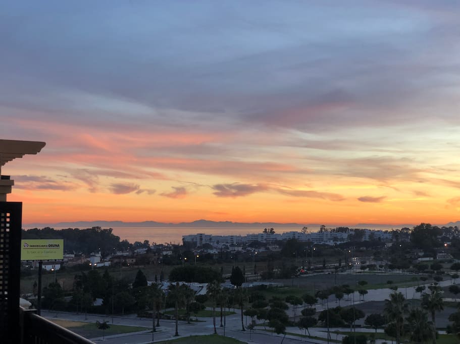 Vista desde terraza dormitorio al Africa y Gibraltar