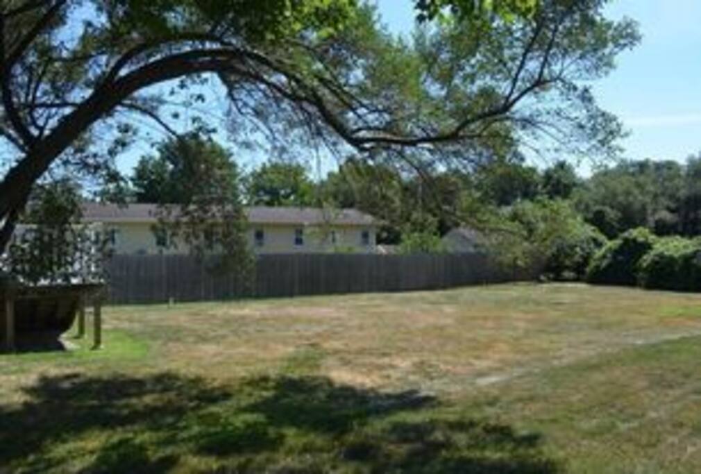Big, family friendly back yard!