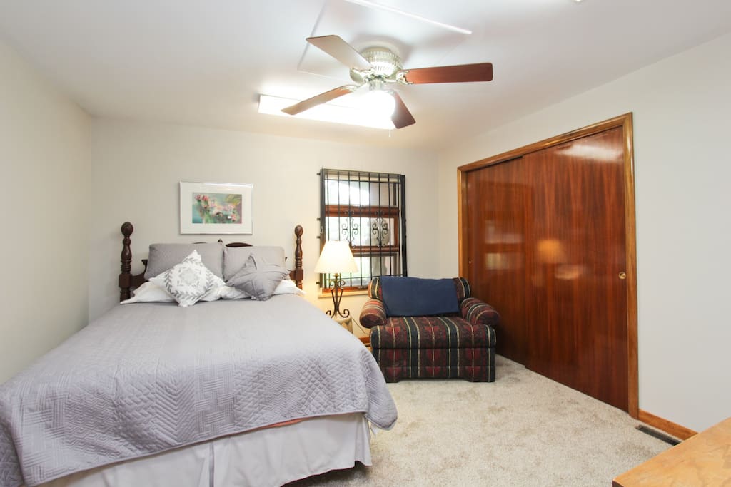 Sleep like a baby or spend the evening reading in your over-stuffed, over-sized chair. Double door closet has shelves, shoe holder & all the hangers you’ll need to make it easy to choose your daily wardrobe.