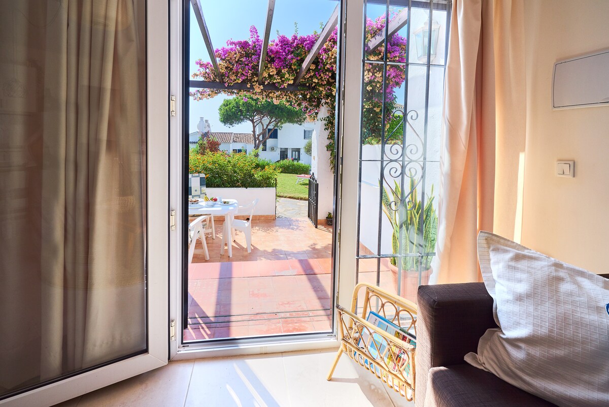 Mediterranean beachfront apartment 4