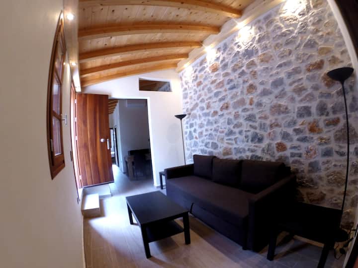 Private Stone House W/amazing Yard In Quiet Area 2 - Greece