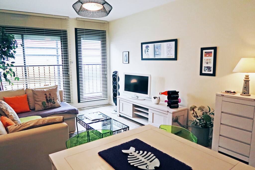Living room 3/7.