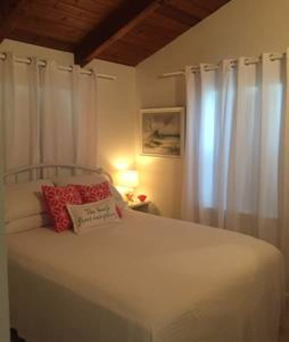 Queen bed